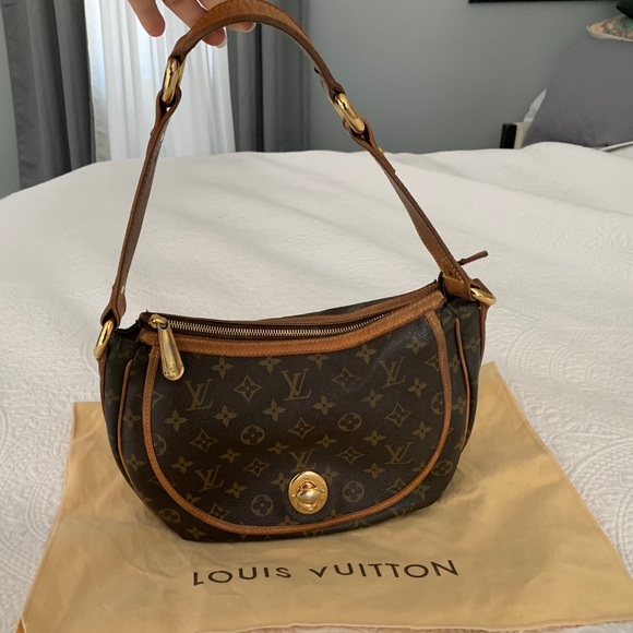 Authentic Louis Vuitton Tulum PM - Picture 4 of 17